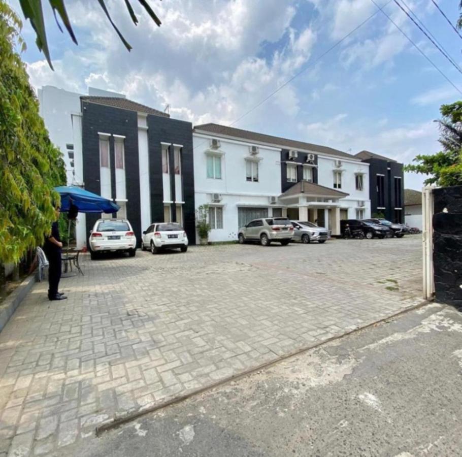 Hotel Roemah Moesi Medan Exterior foto